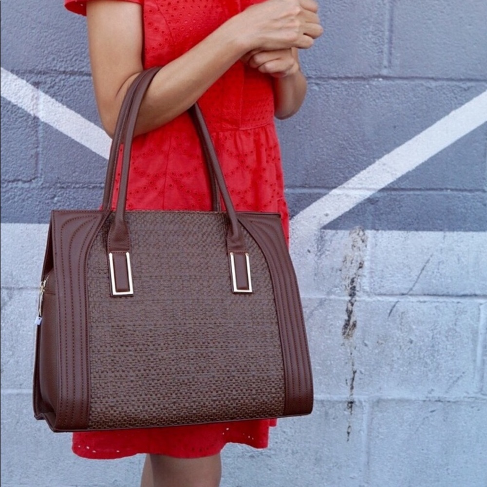 🍃🌷👜New Arrival Lg Tote